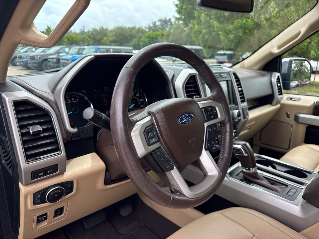 Used 2019 Blue Ford Lariat image 9