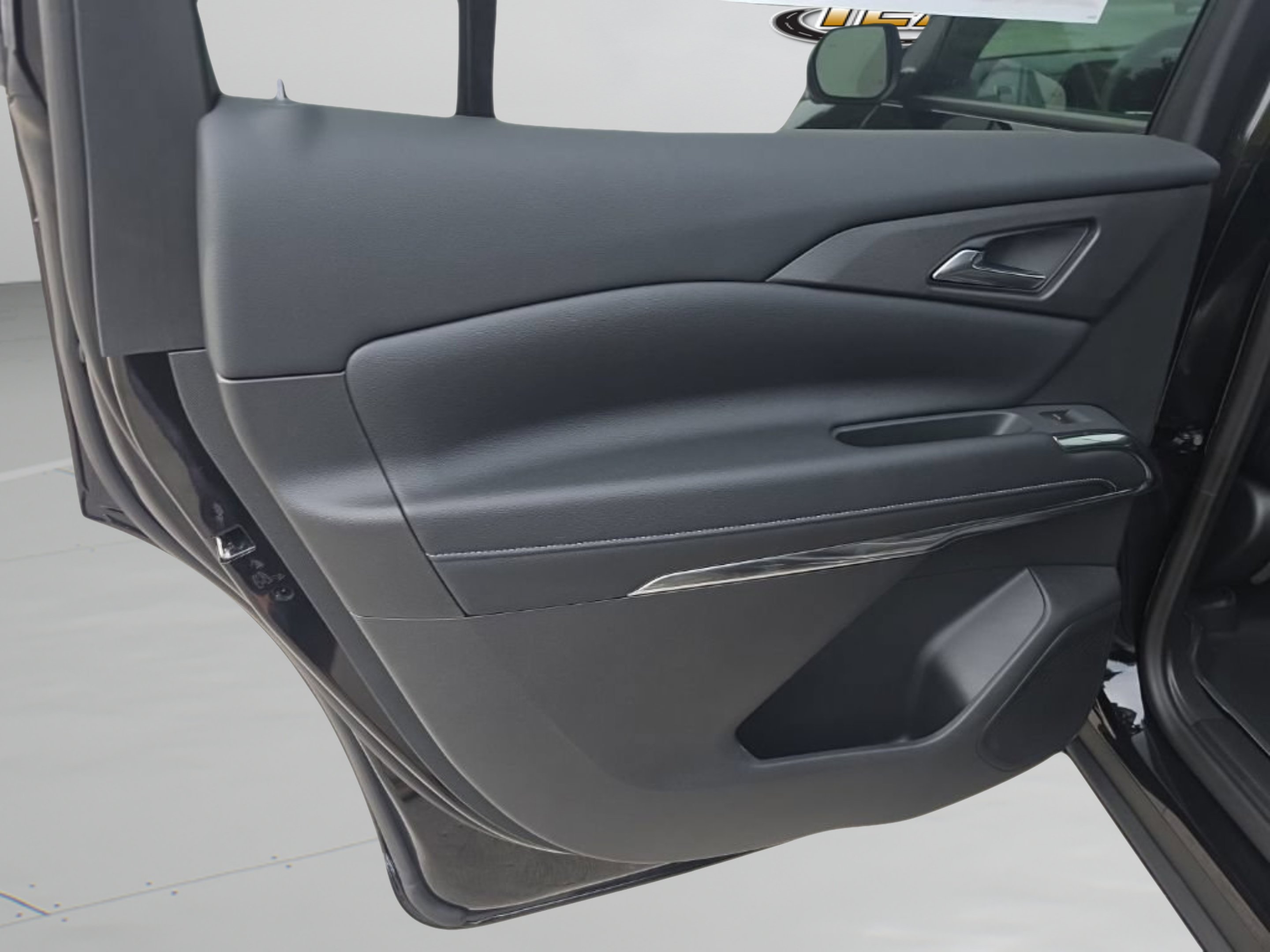 2027 Chevrolet Traverse LT - Photo 21