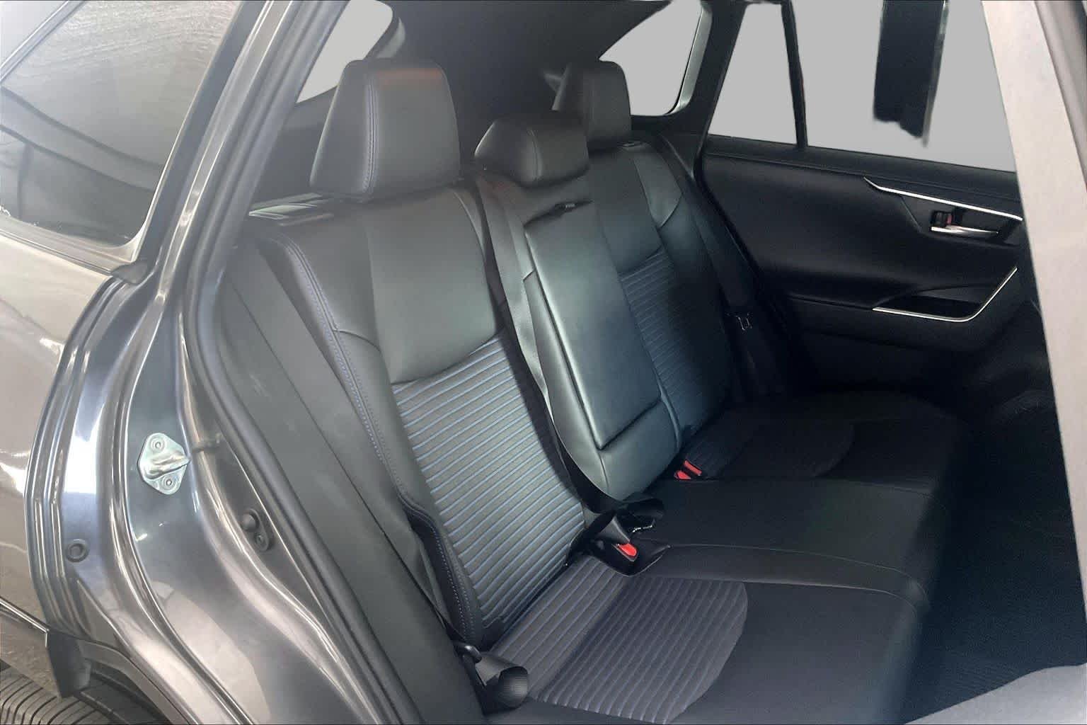 2021 Toyota RAV4 XSE - Photo 20