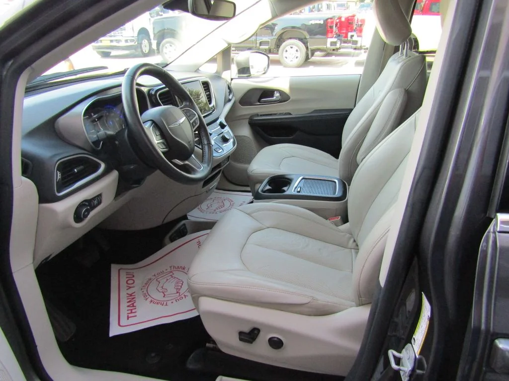 Used 2021 Gray Chrysler Touring L image 25