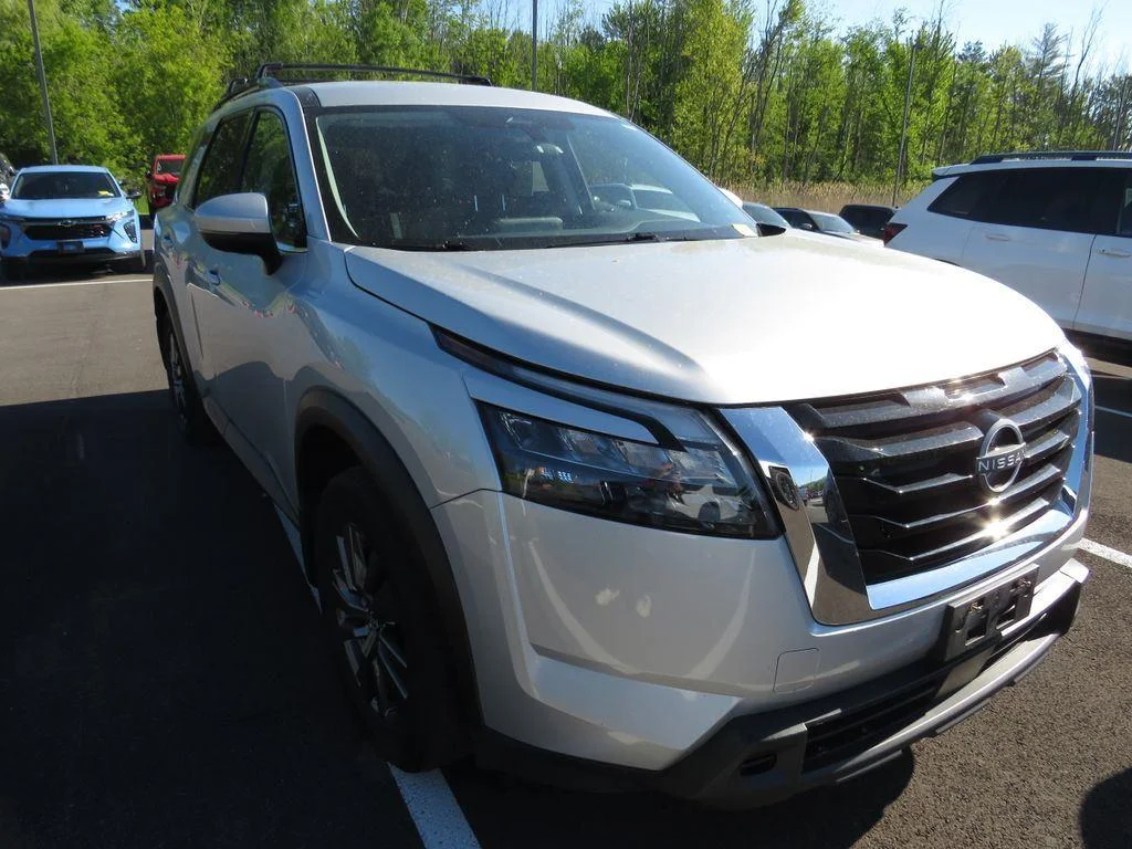 Used 2023 Brilliant Silver Metallic Nissan SV image 3