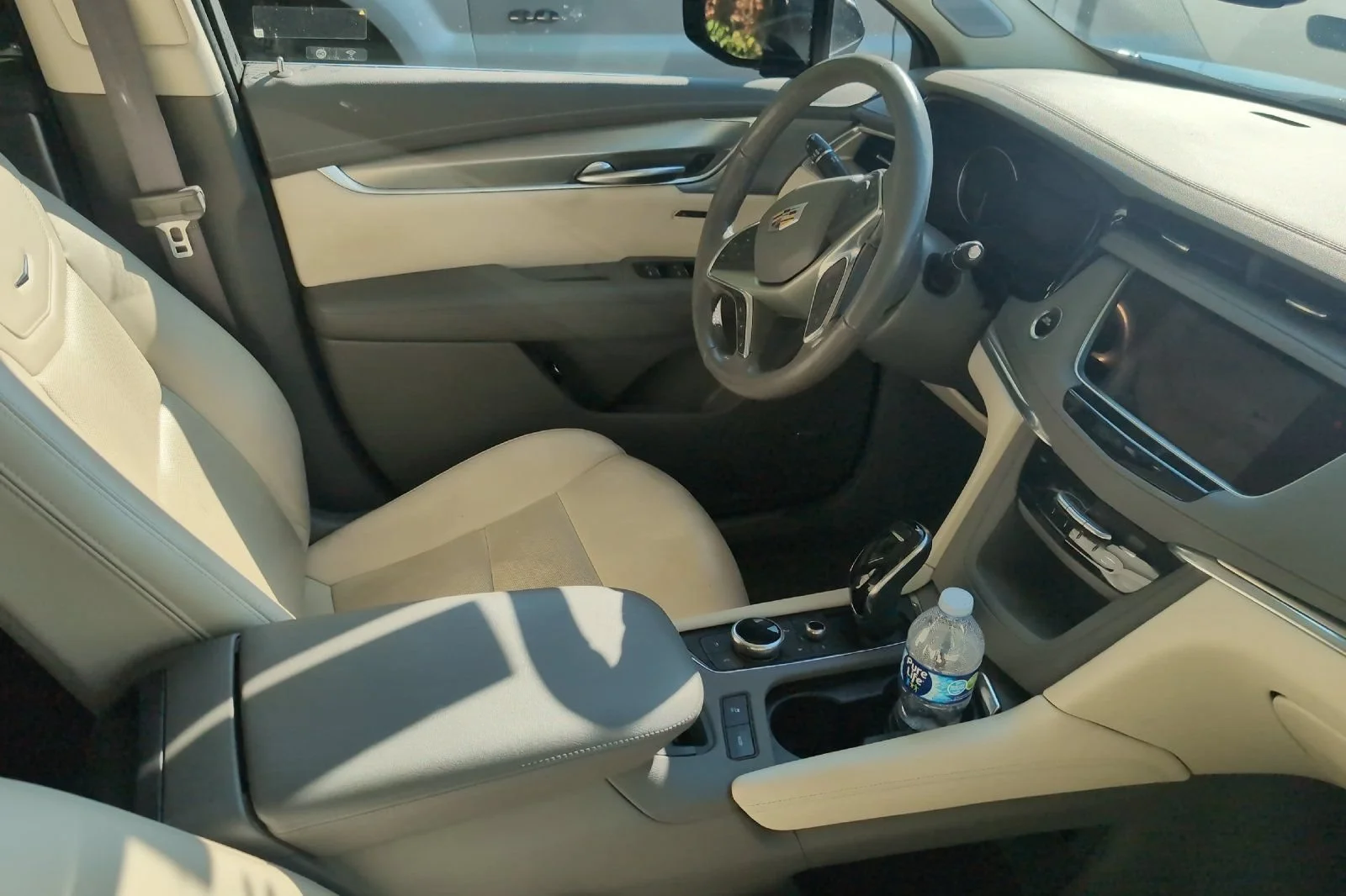 Used 2023 STELLAR BLACK METALLIC Cadillac FWD Premium Luxury image 4