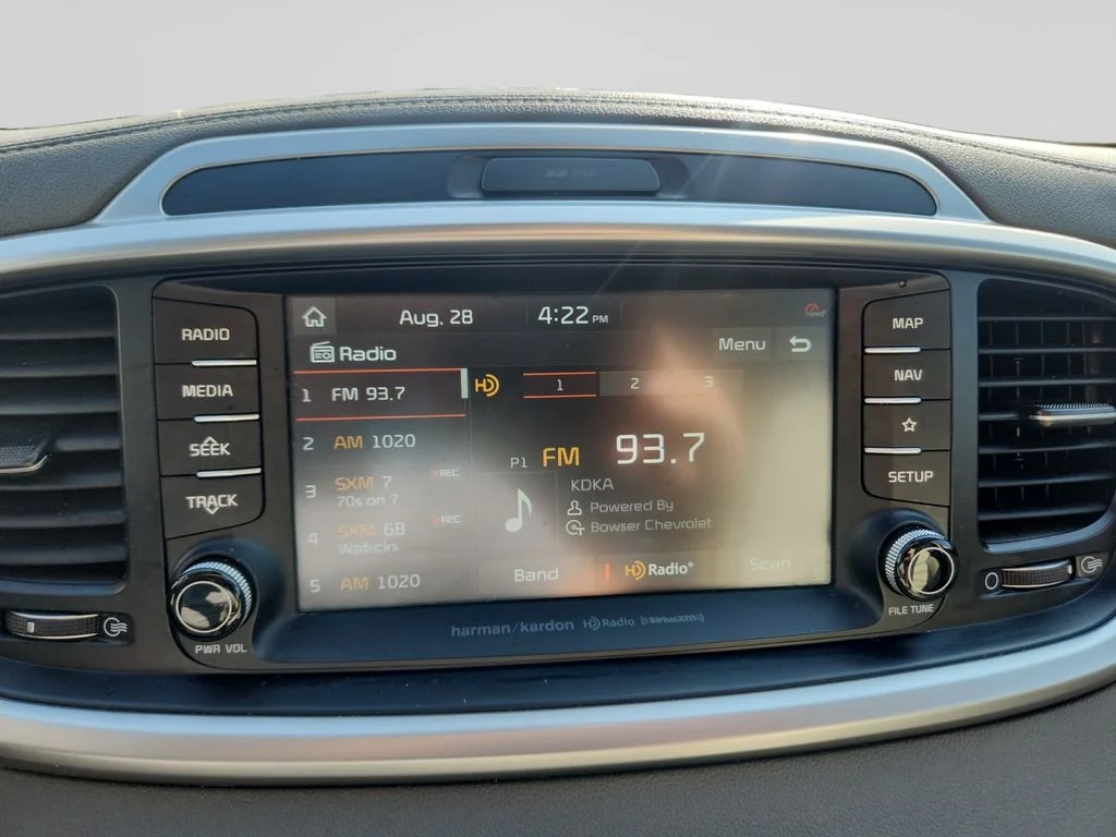Used 2020 Purple Kia SX image 22