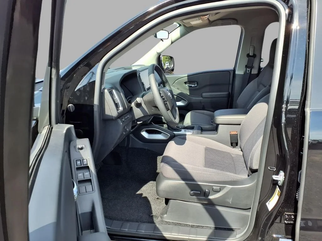 2026 Nissan Frontier SV - Photo 18