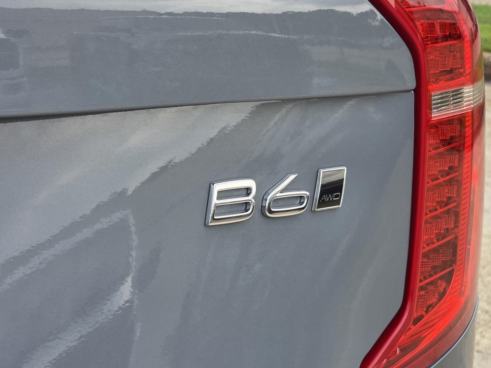 Certified Used 2023 Thunder Grey Metallic Volvo Ultimate image 10