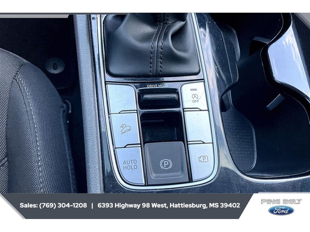 Certified Used 2023 Phantom Black Hyundai SE image 23