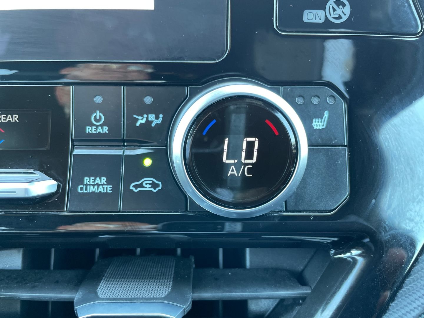 2025 Toyota Highlander XSE - Photo 24