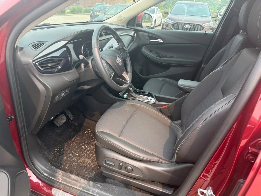 Used 2023 Red Buick Select image 17