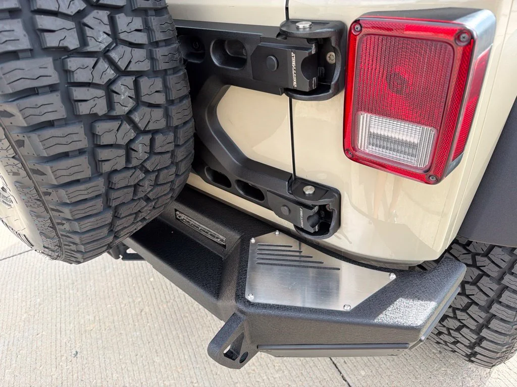 Used 2018 Beige Jeep Unlimited Sport image 14