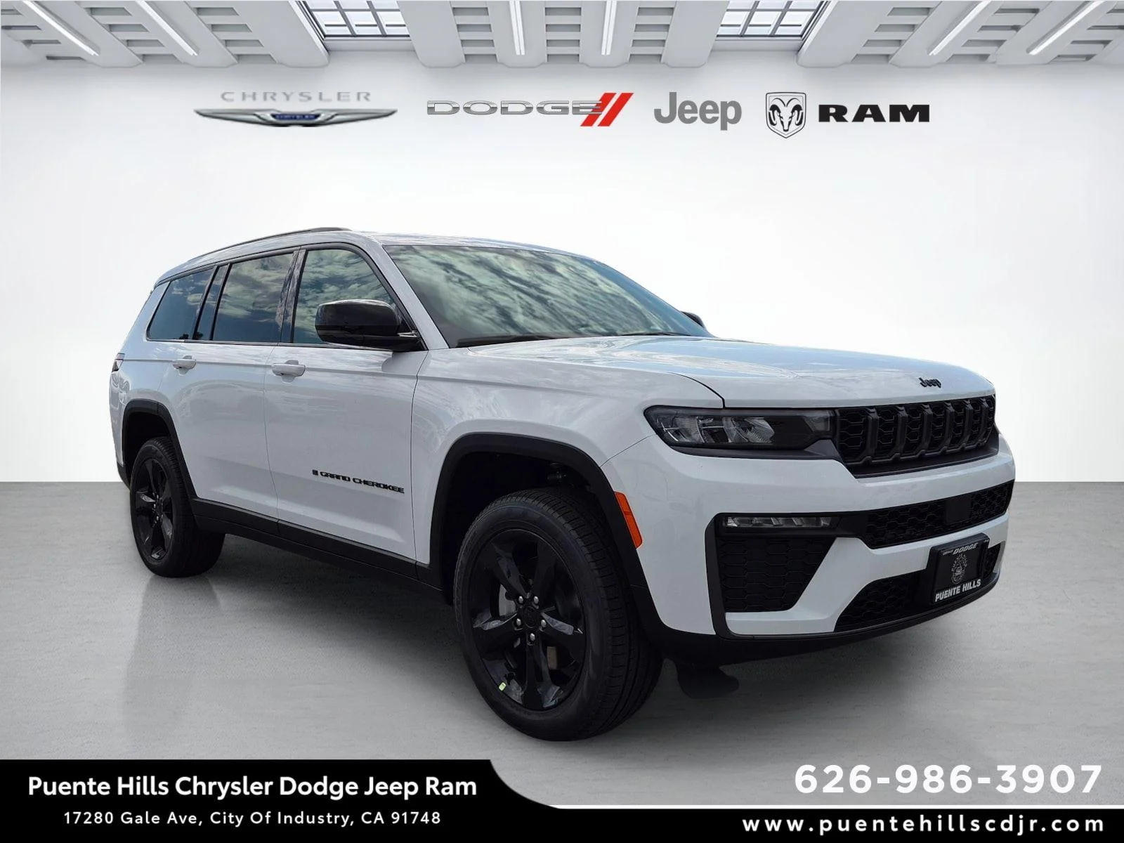 New 2026 Bright White Clear-Coat Exterior Paint Jeep Limited image 1