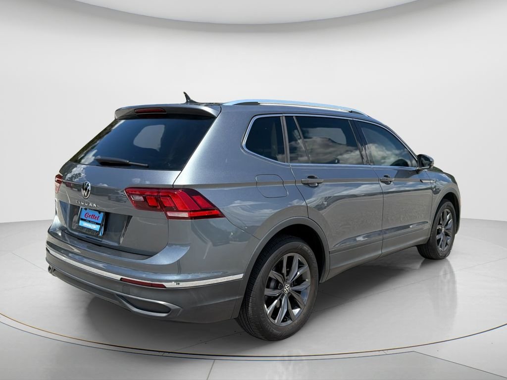 Certified Used 2022 Gray Volkswagen 2.0T SE image 8