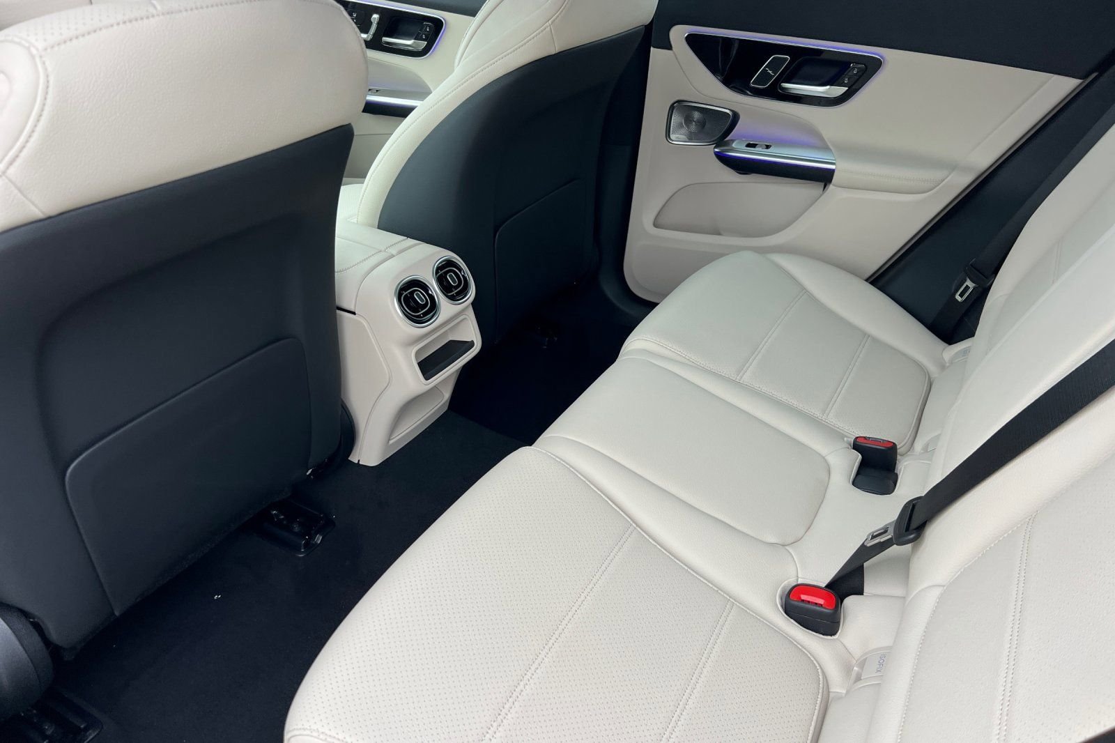 New 2026 Polar White Mercedes-Benz 300 image 4