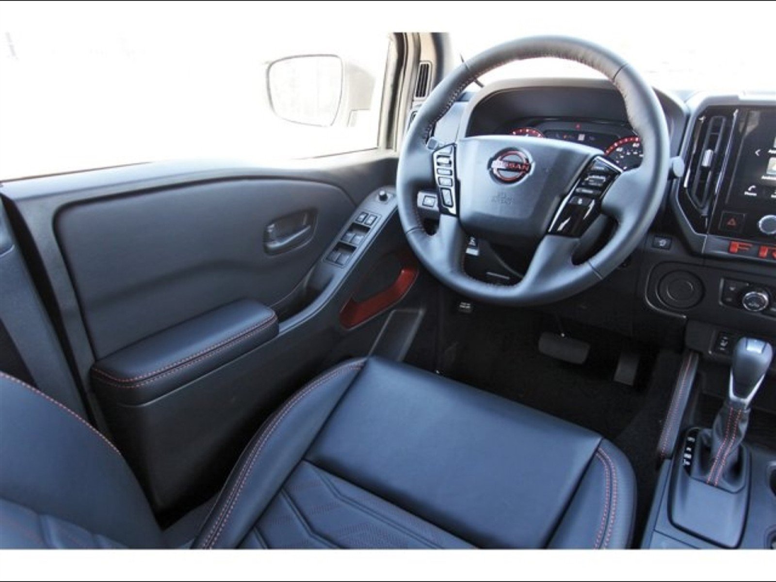 2026 Nissan Frontier Crew Cab PRO-X® - 7