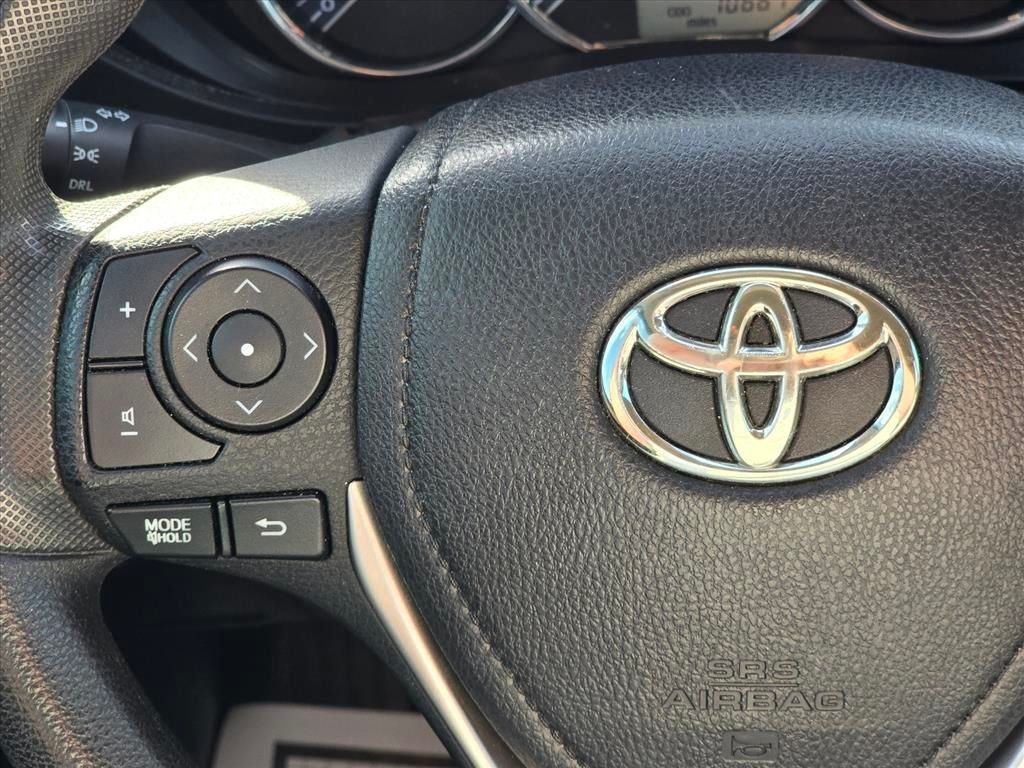 Used 2015 Red Toyota LE image 14