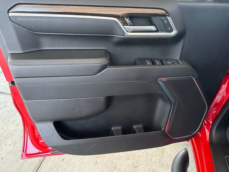 Used 2022 Red Hot Chevrolet RST image 18
