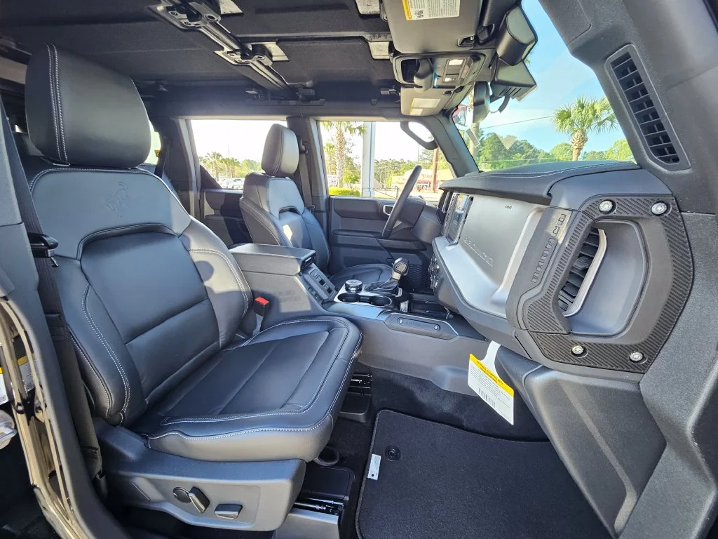 New 2026 Shadow Black Ford Outer Banks® image 26