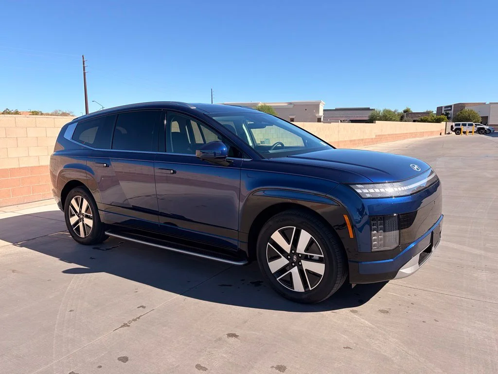 Used 2026 Blue Hyundai SEL image 4