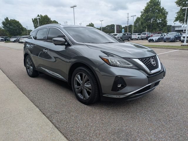 Used 2024 Gray Nissan Platinum image 10