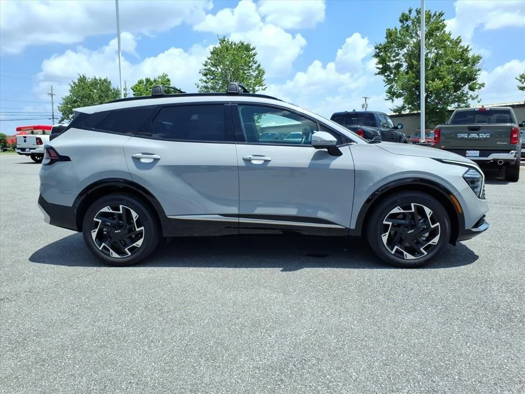 Used 2025 Wolf Gray Kia SX-Prestige image 3