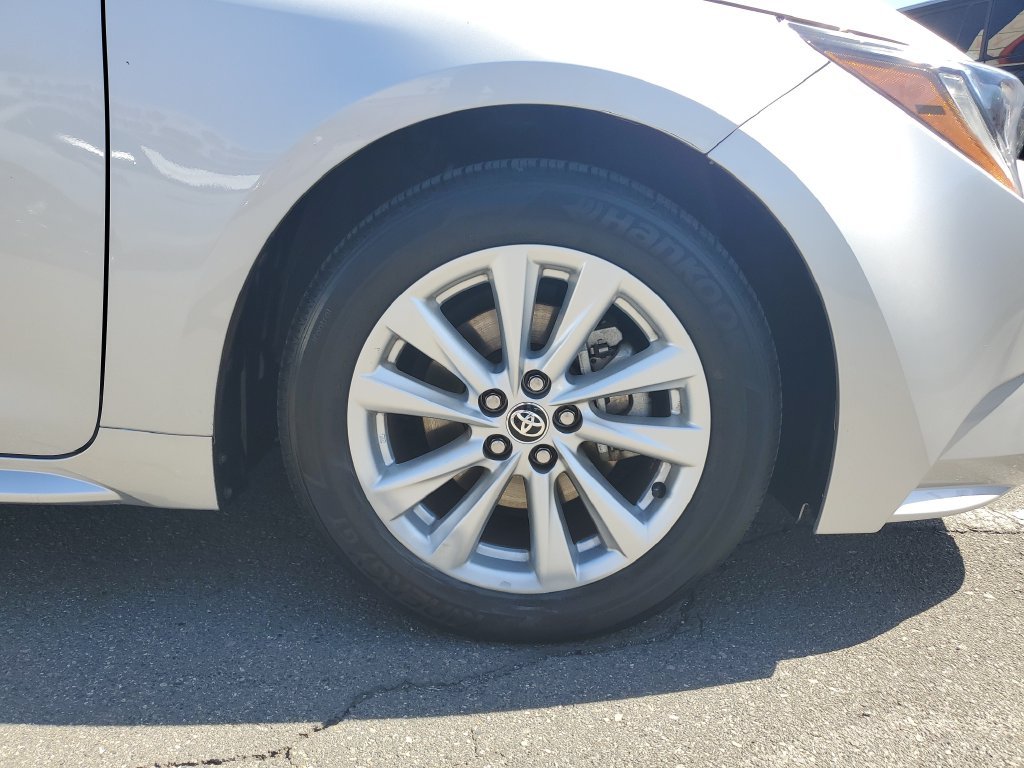 Certified Used 2025 Classic Silver Metallic Toyota LE image 6