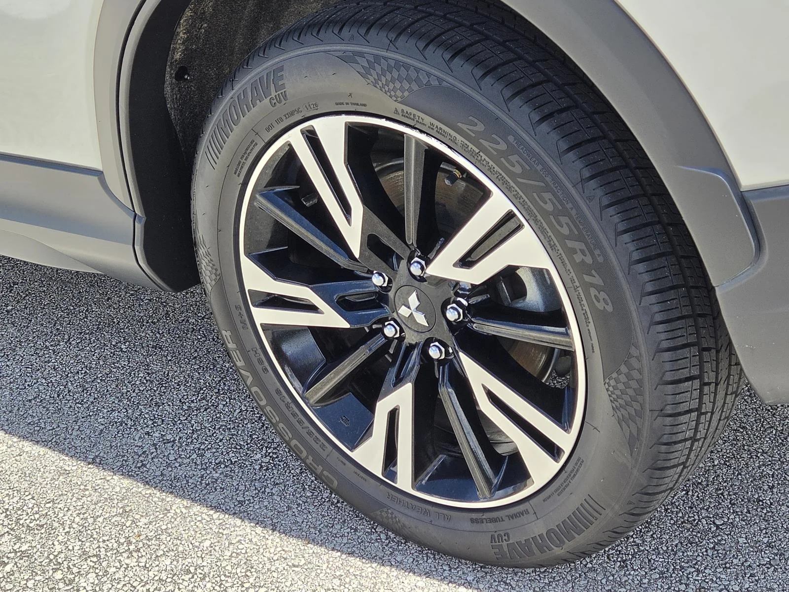 Used 2025 Alloy Silver Metallic Mitsubishi SE S-AWC image 7