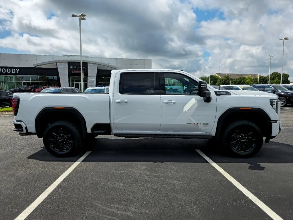 2026 GMC Sierra 2500HD AT4 - Photo 7
