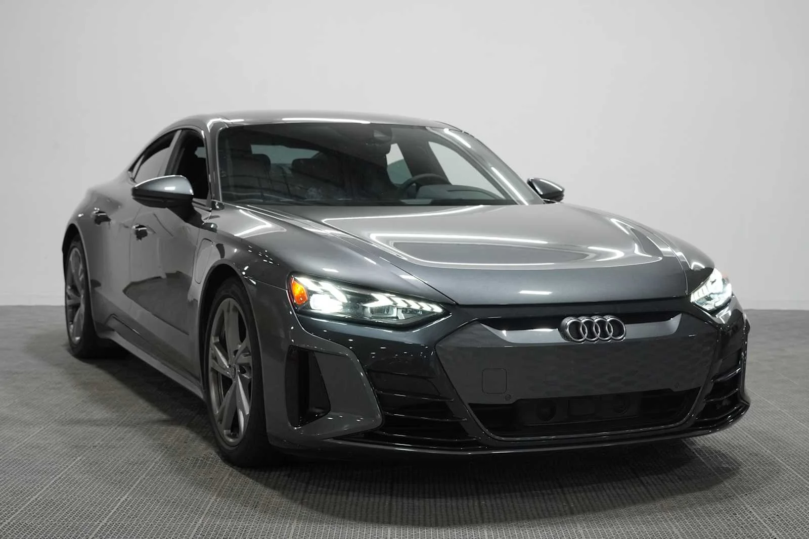 Used 2023 Daytona Gray Pearl Effect Audi Premium Plus image 3