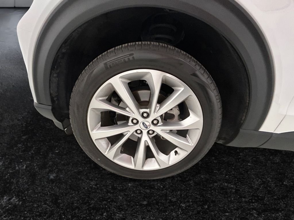 Used 2023 White Ford Platinum image 27