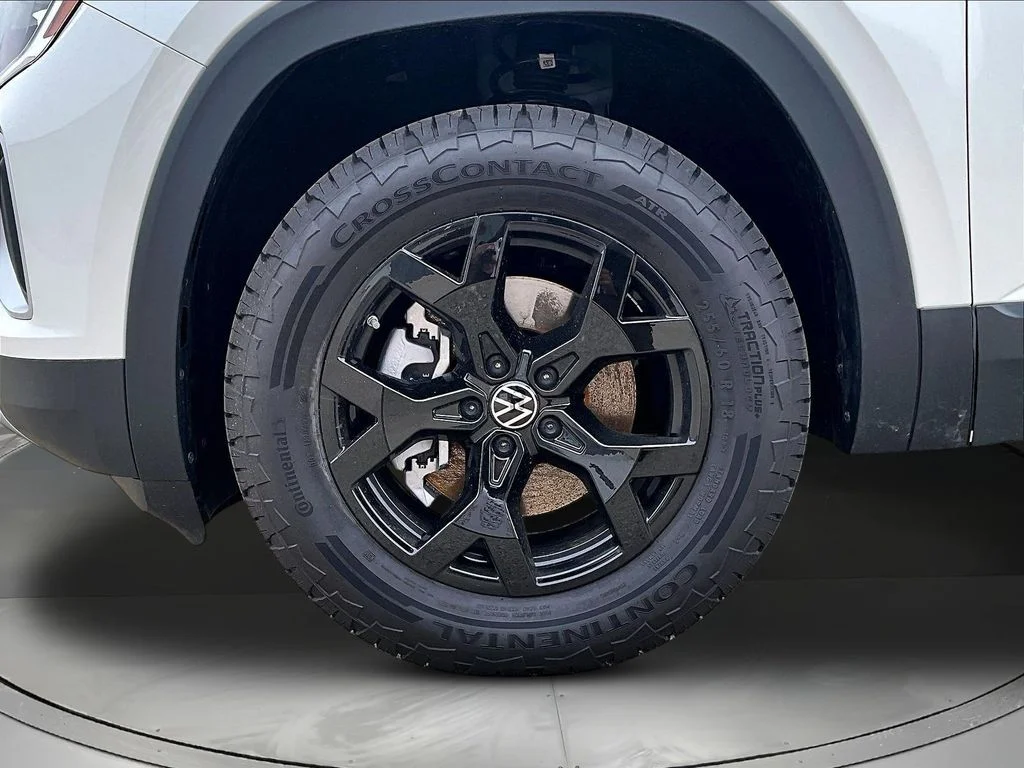 New 2026 White/off-white Volkswagen 2.0T Peak Edition image 12