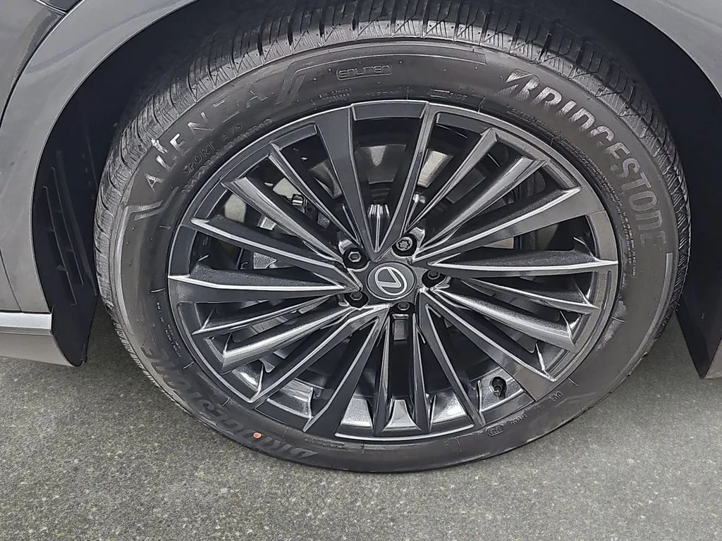 New 2026 Cloudburst Gray Lexus PREMIUM image 30