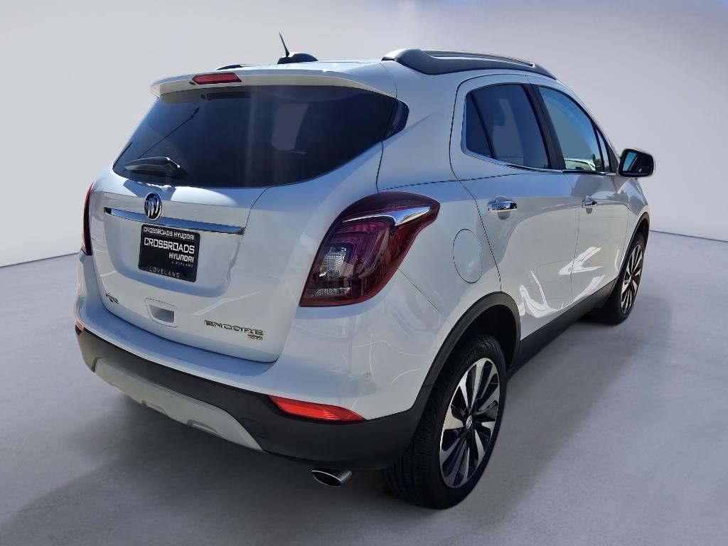 Used 2022 Summit White Buick Preferred image 5