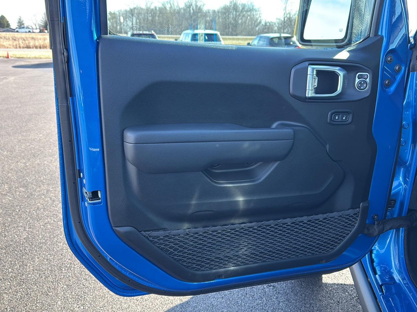 New 2026 Hydro Blue Pearlcoat Jeep Rubicon image 18