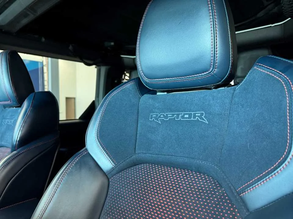 Used 2024  FORD  image 33