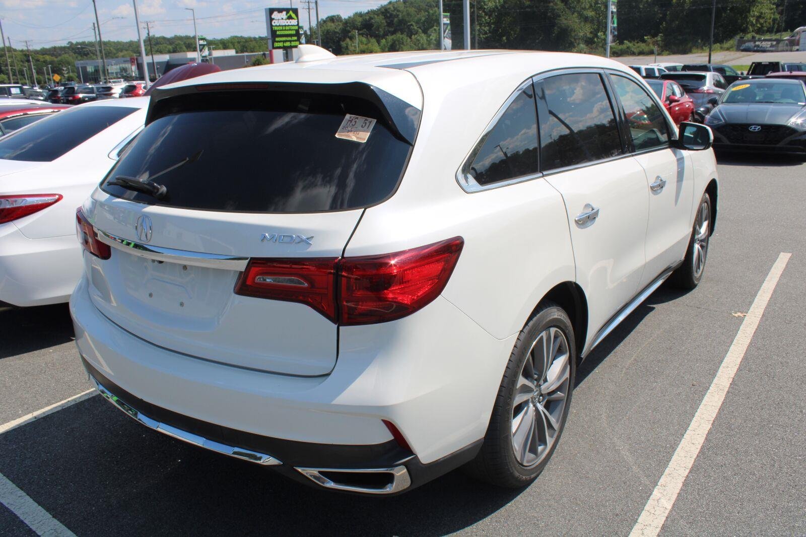Used 2018 White Diamond Pearl Acura w/Technology Pkg image 6