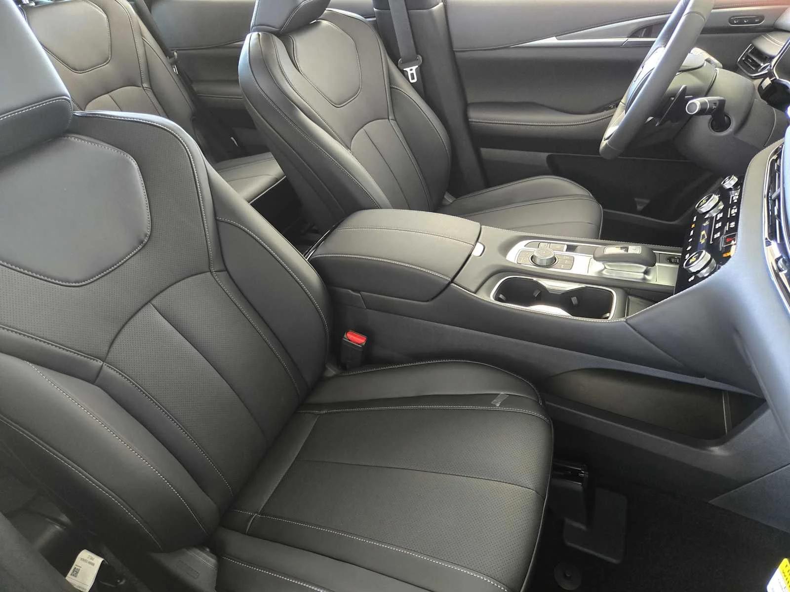 Certified Used 2026 Deep Emerald INFINITI LUXE image 11
