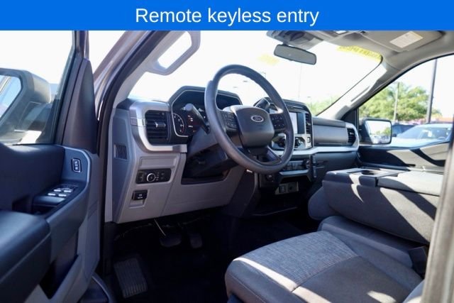 Used 2022  Ford XLT image 2
