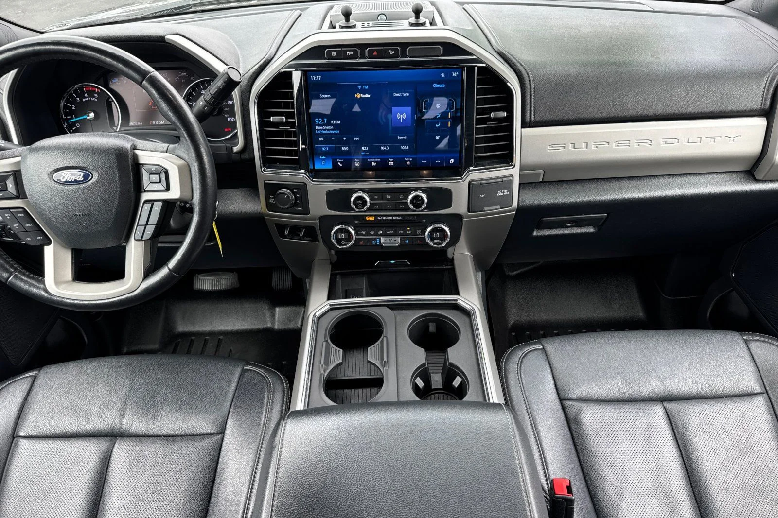 Used 2022 Gray Metallic Ford Lariat image 3