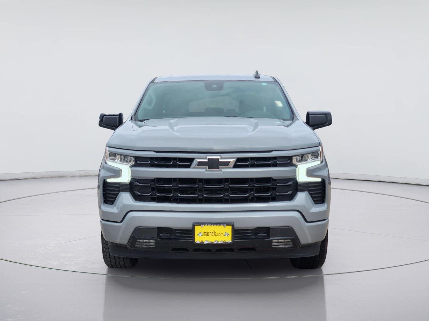 2024 Chevrolet Silverado 1500 photo 2 of 33