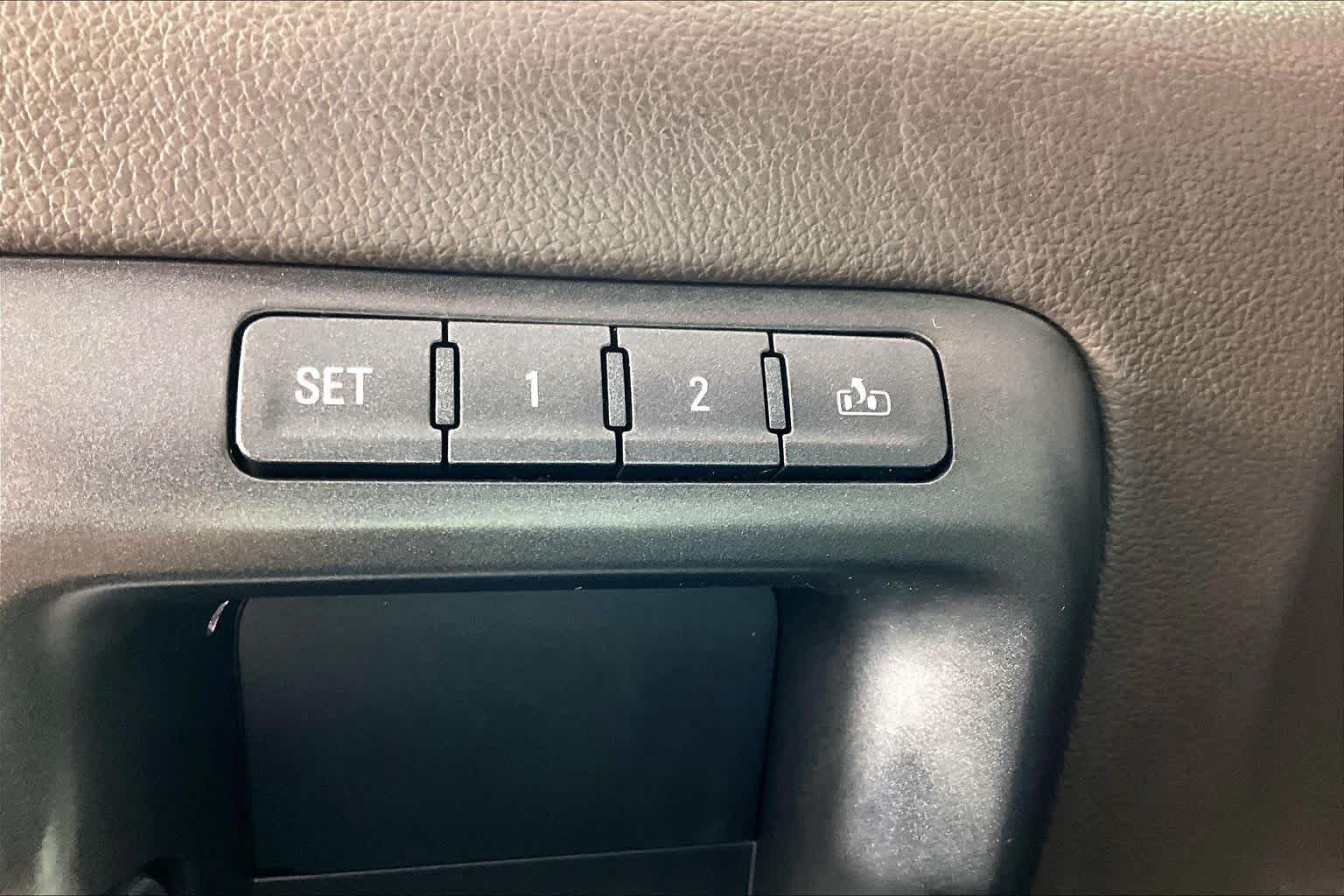 Used 2018 Cajun Red Tintcoat Chevrolet LTZ image 34