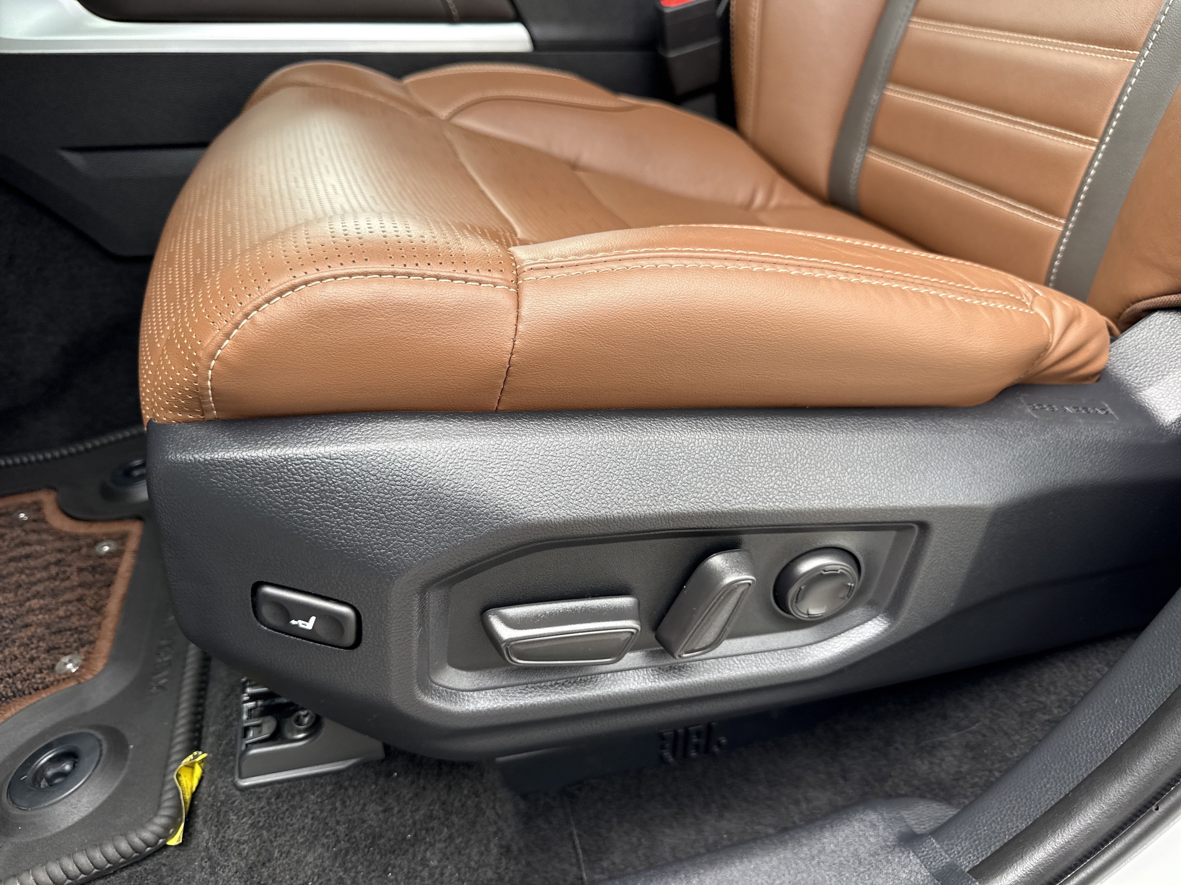 2024 Toyota Tundra 1794 Edition - Photo 13