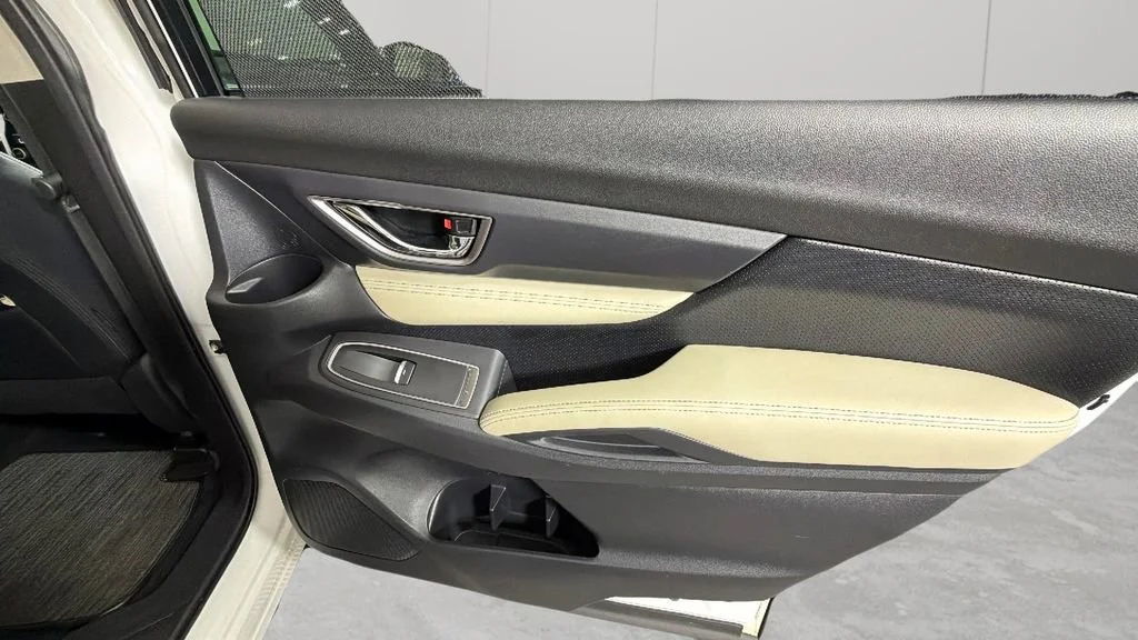 Used 2019 White Subaru Limited image 36