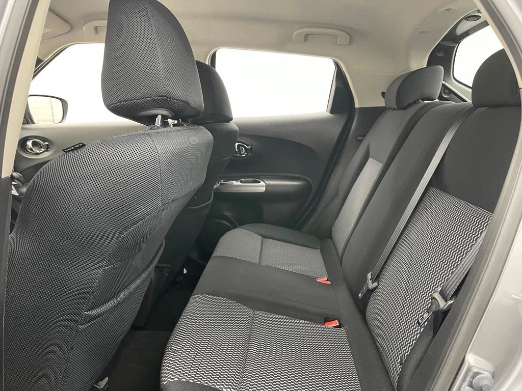 Used 2015 Gun Metallic Nissan S image 31