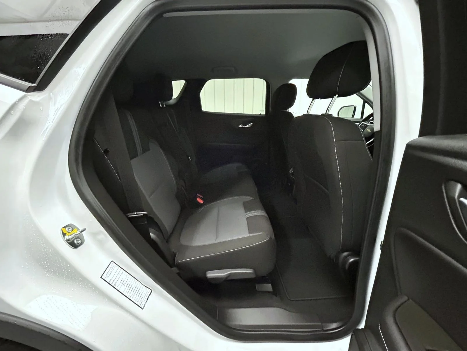 Used 2025 White Chevrolet LT image 18