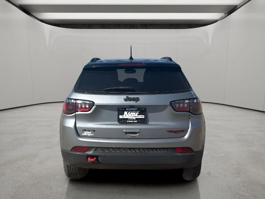 Used 2024 Silver Zynith Metallic Clearcoat Jeep Trailhawk image 5