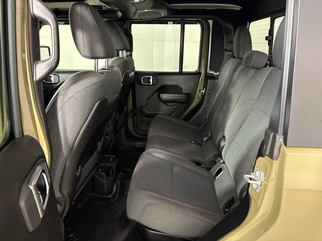 Used 2025 Green Jeep Rubicon image 31