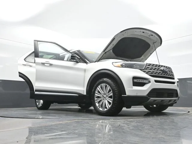 Used 2021 White Ford Limited image 32