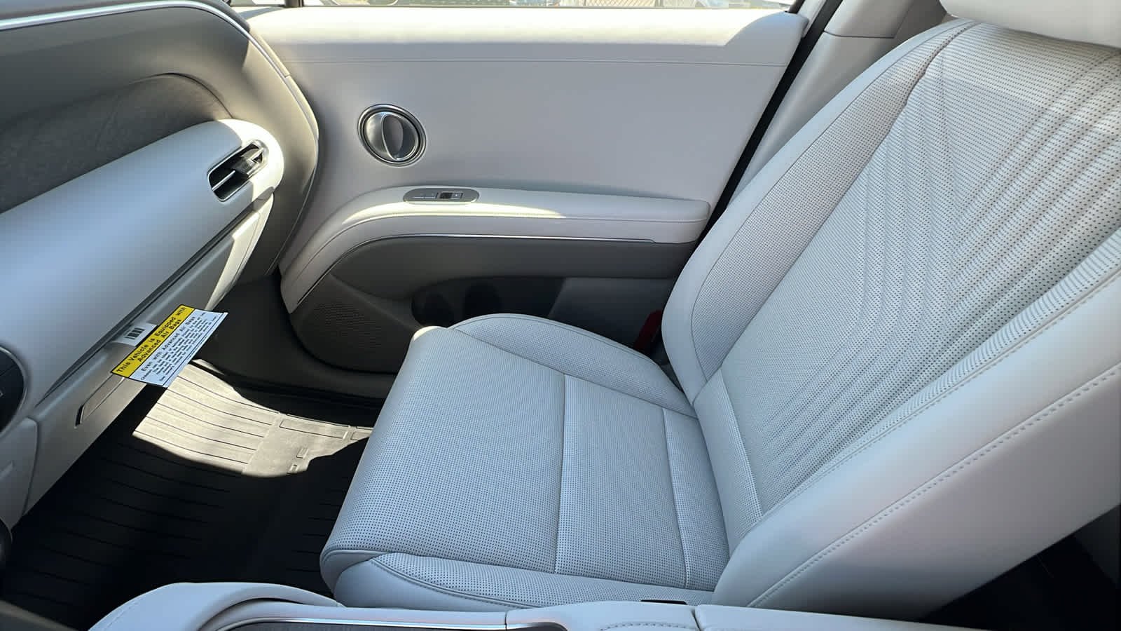 New 2026 Creamy White Pearl Hyundai Blue SEL Premium 8P image 12