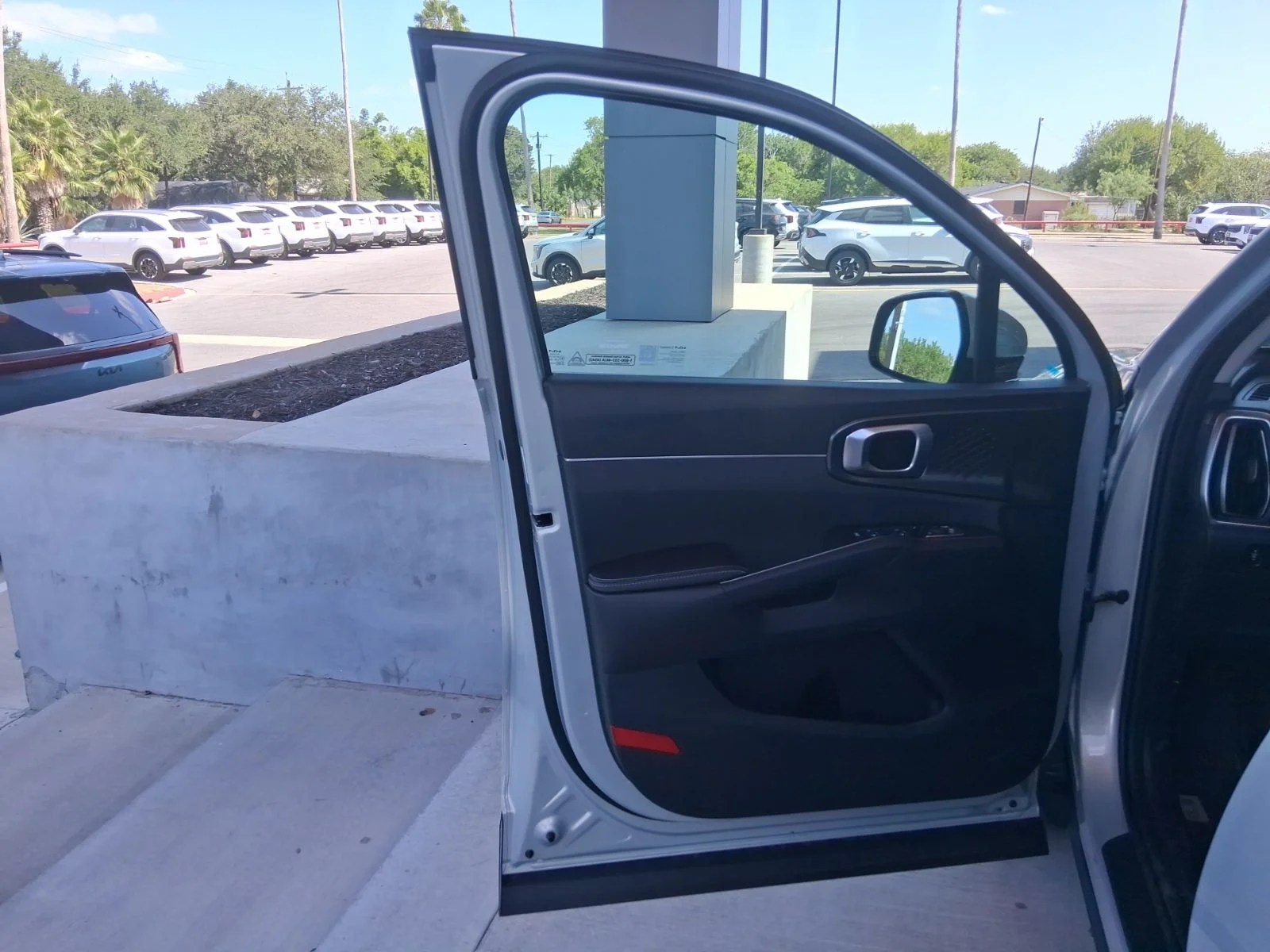New 2026 White Kia S image 20