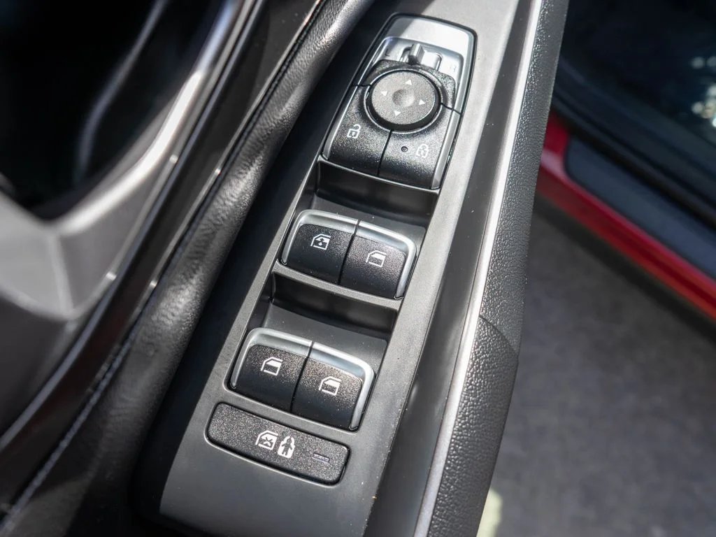 Used 2023 Red Kia EX image 17