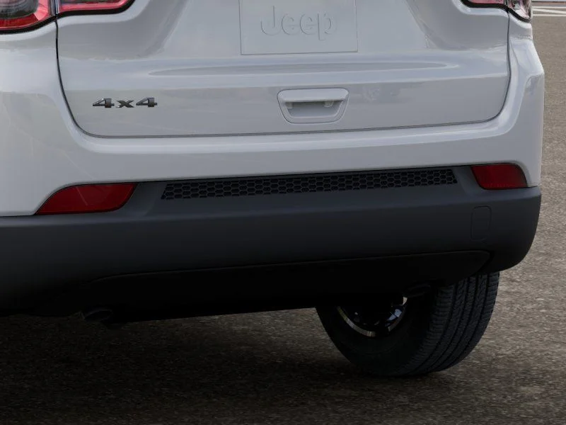 New 2026 Bright White Clear-Coat Exterior Paint Jeep Latitude image 13